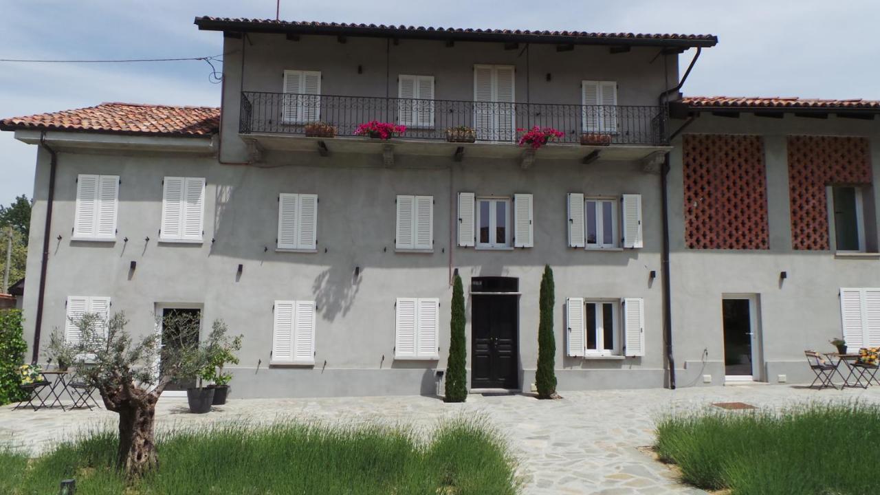 Sotto La Vigna suite Adults only vacation Montegrosso dʼAsti Esterno foto